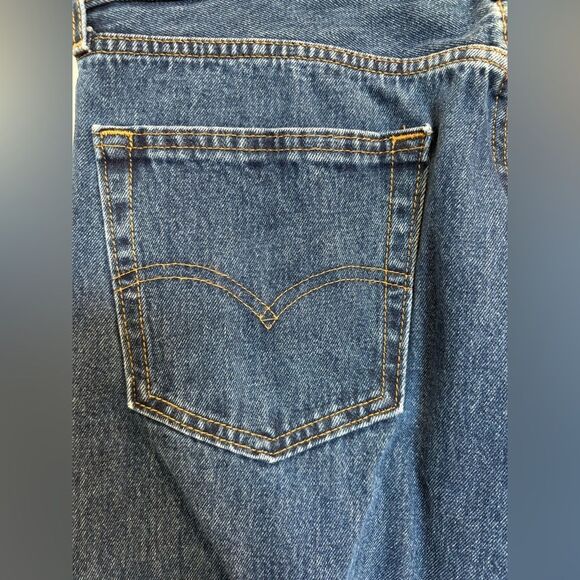 LEVIS - 505 M Sz 36/30 Regular Fit Straight-Leg Jeans/Medium Wash EUC - Picture 9 of 16